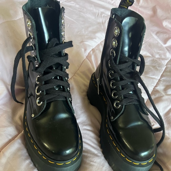 Dr. Marten Jadon Max - Picture 4 of 4